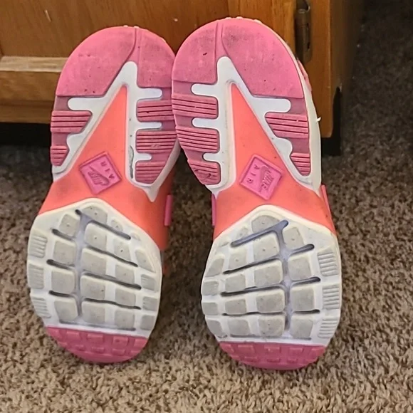 Womens Nike Air Huarache City Low Shoes - Picture 7 of 7